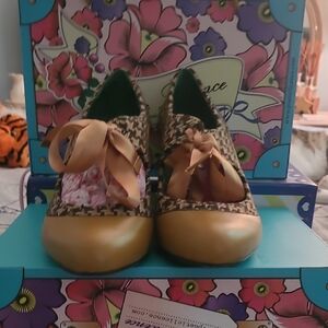 Poetic License Gold and Brown Heels with Vintage Charm